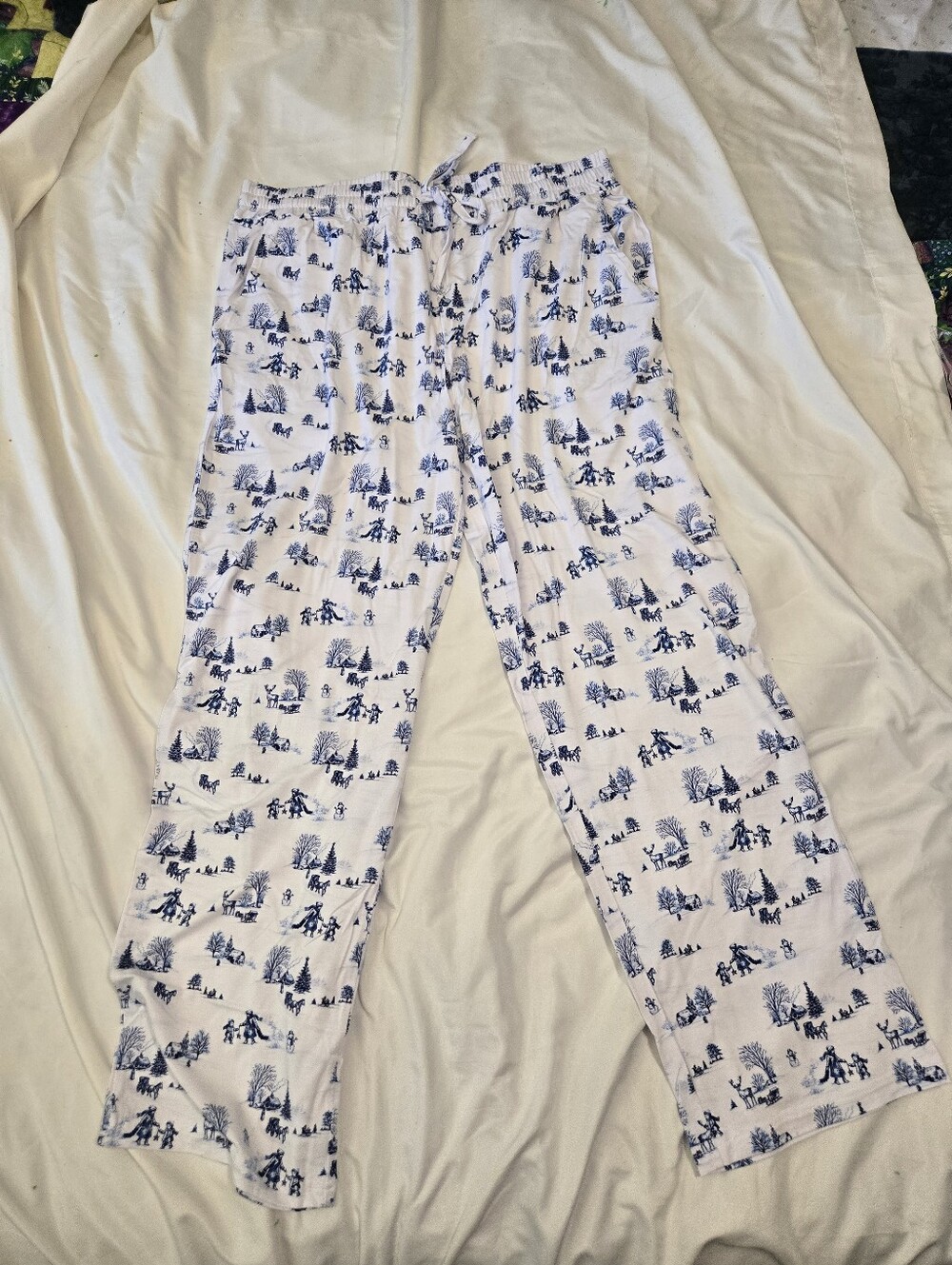 NWT Bamboo Womens Pajamas Set. Pocket V-neck Tshirt And Pants! Size Large - Picture 5 of 9